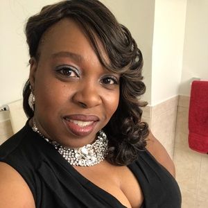 Meet your Posher, Katina